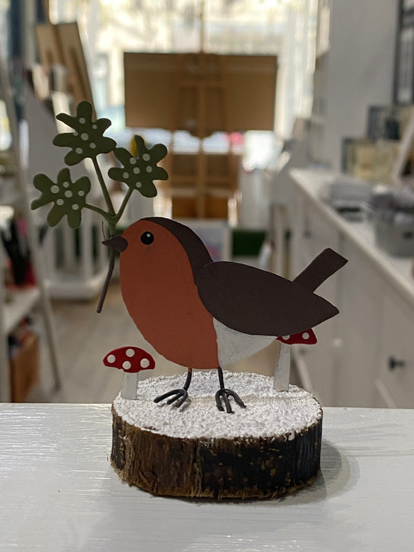 Little Robin Decoration with Toadstool Decoration