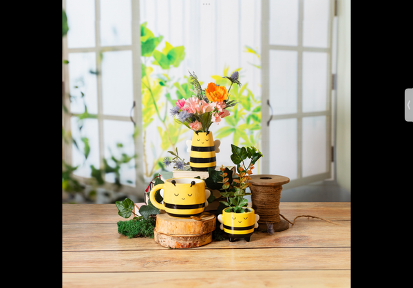 Cute Bee Mini Vase